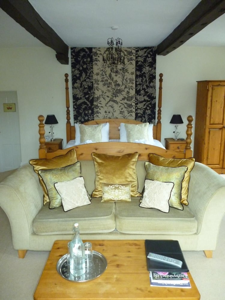 Charles Cotton Hotel 14/33