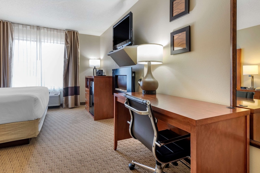 Comfort Inn and Suites Black River Falls I-94 26/37