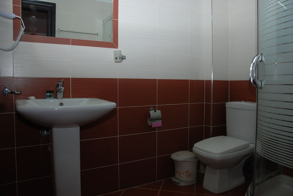 Hotel Strora 42/50