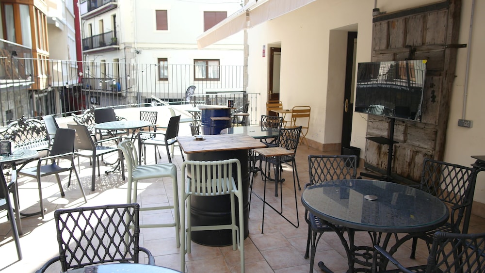 Hotel Branka، بيرميو 35/50