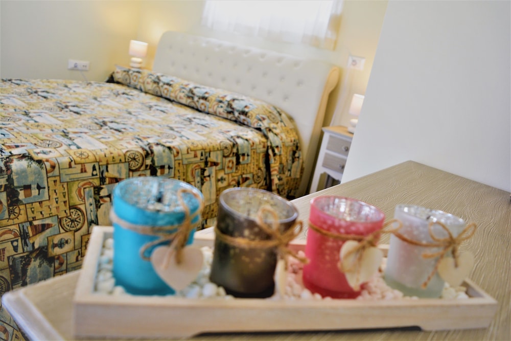 Anelia Boutique Studios And Apartments 32/50