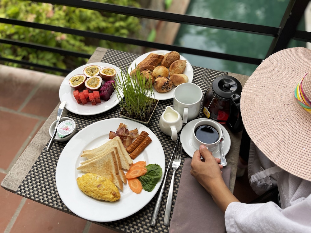 Sarina Boutique Hotel 40/50