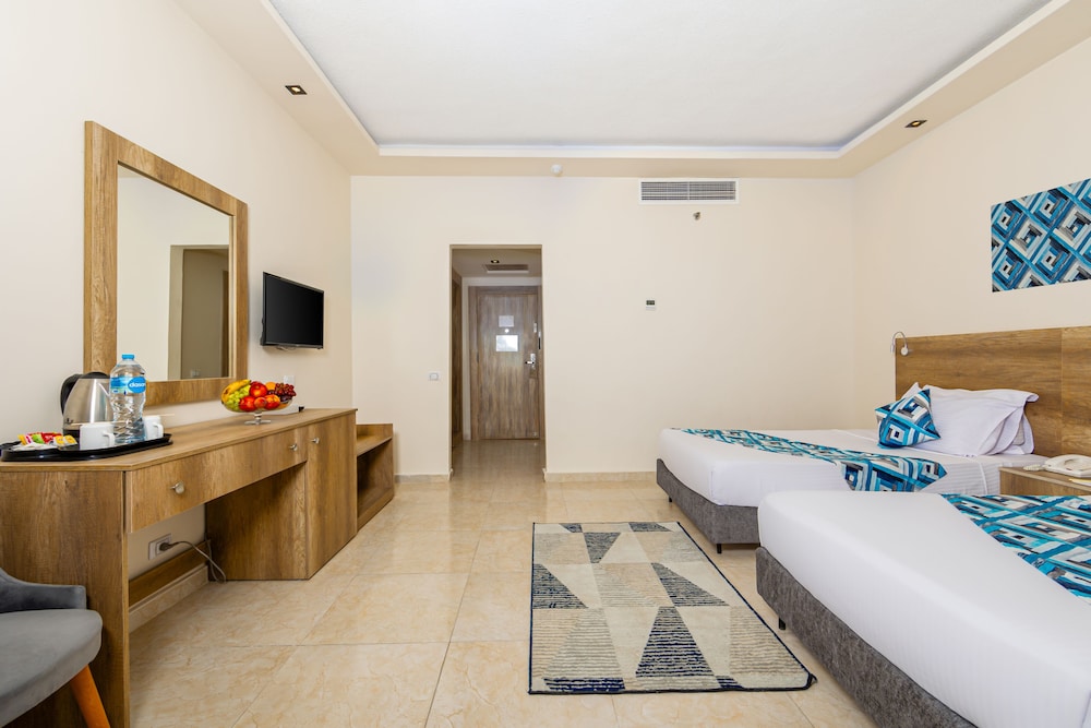 Seagull Beach Resort - Families and Couples Only 19/50