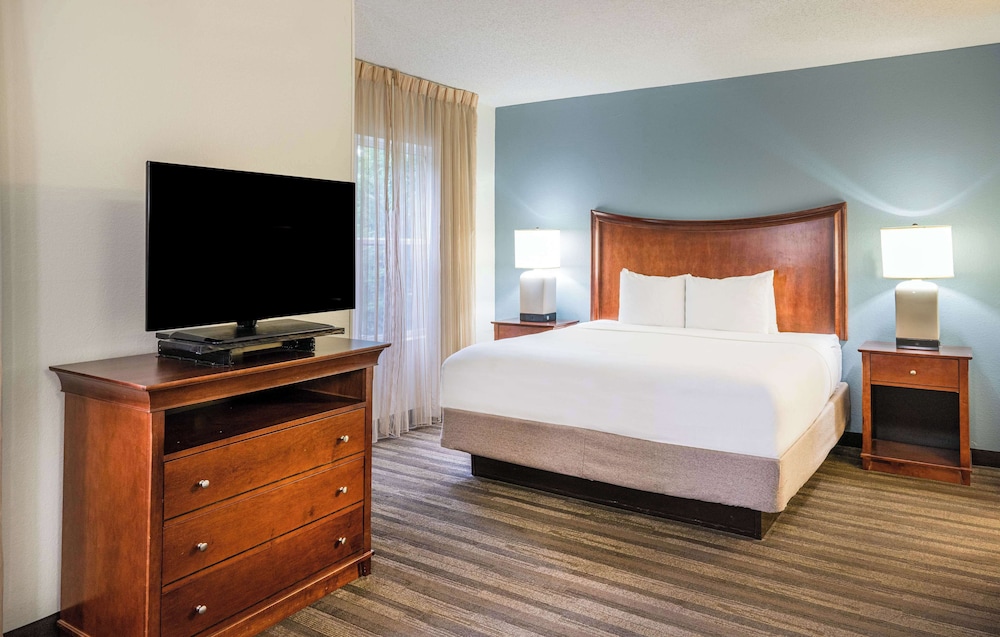 Hyatt House Herndon/Reston 9/50