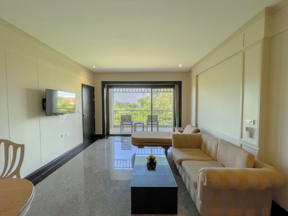 Pinnacle Grand Jomtien Resort 70/93