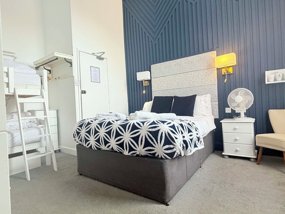 Bronze, Double and Bunk Bed