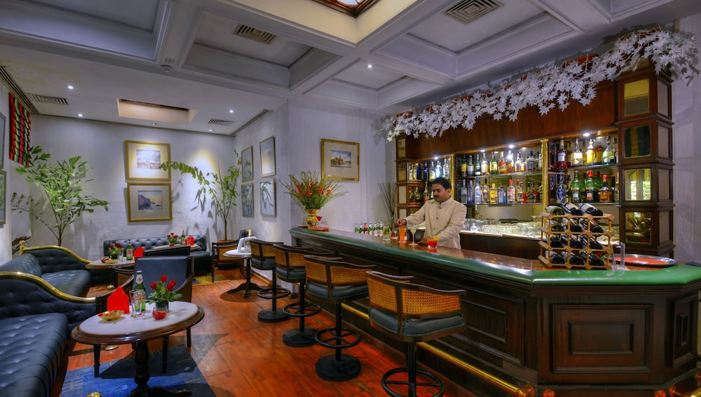 Clarks Hotel 44/50