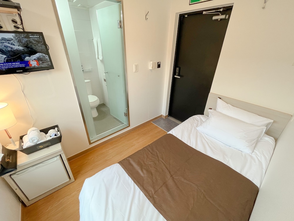 K-Guesthouse Myeongdong 2 10/55