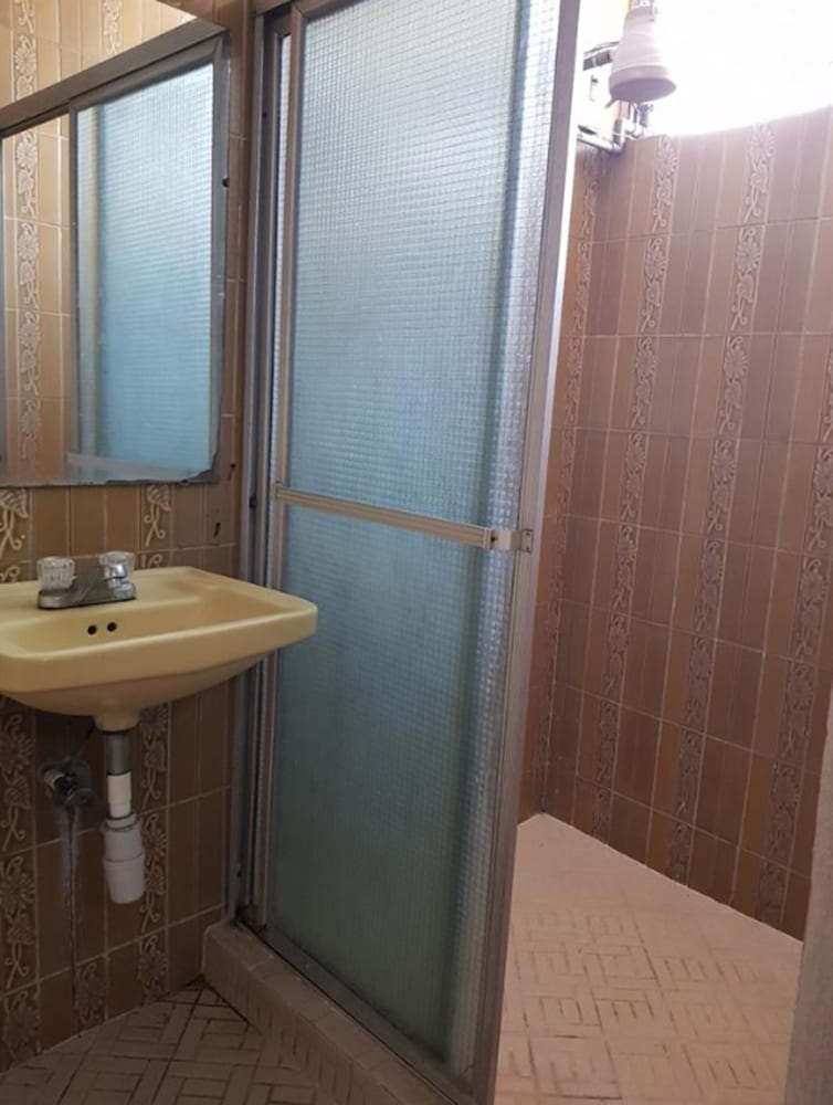 Hotel Metropolitano 23/24