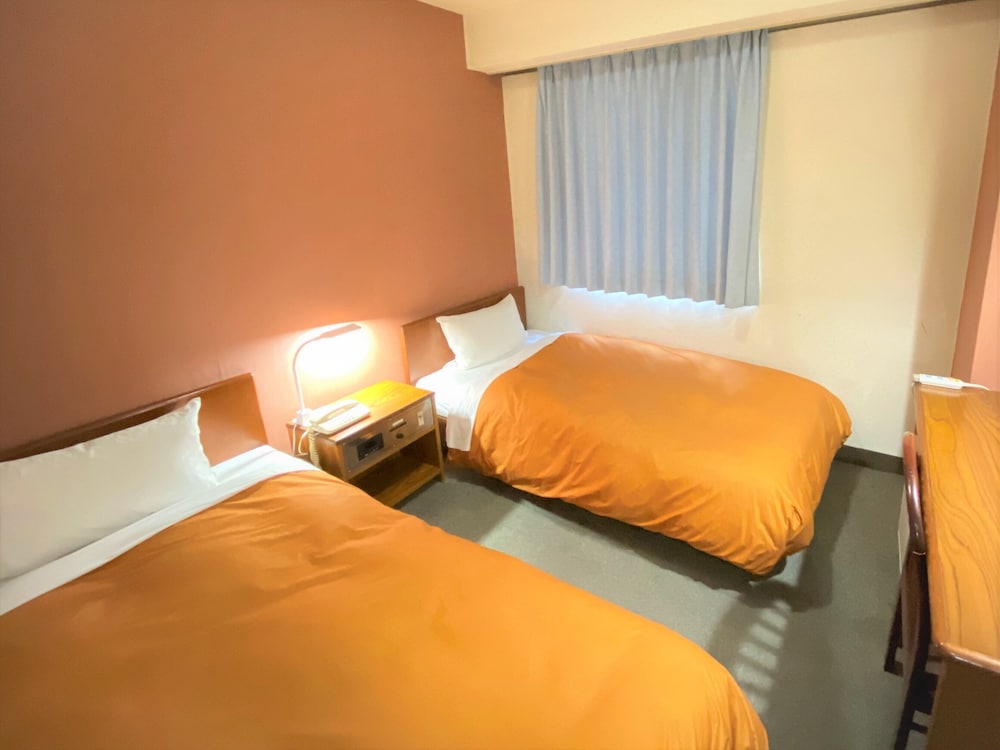 Hotel 1 2 3 Kokura 16/68
