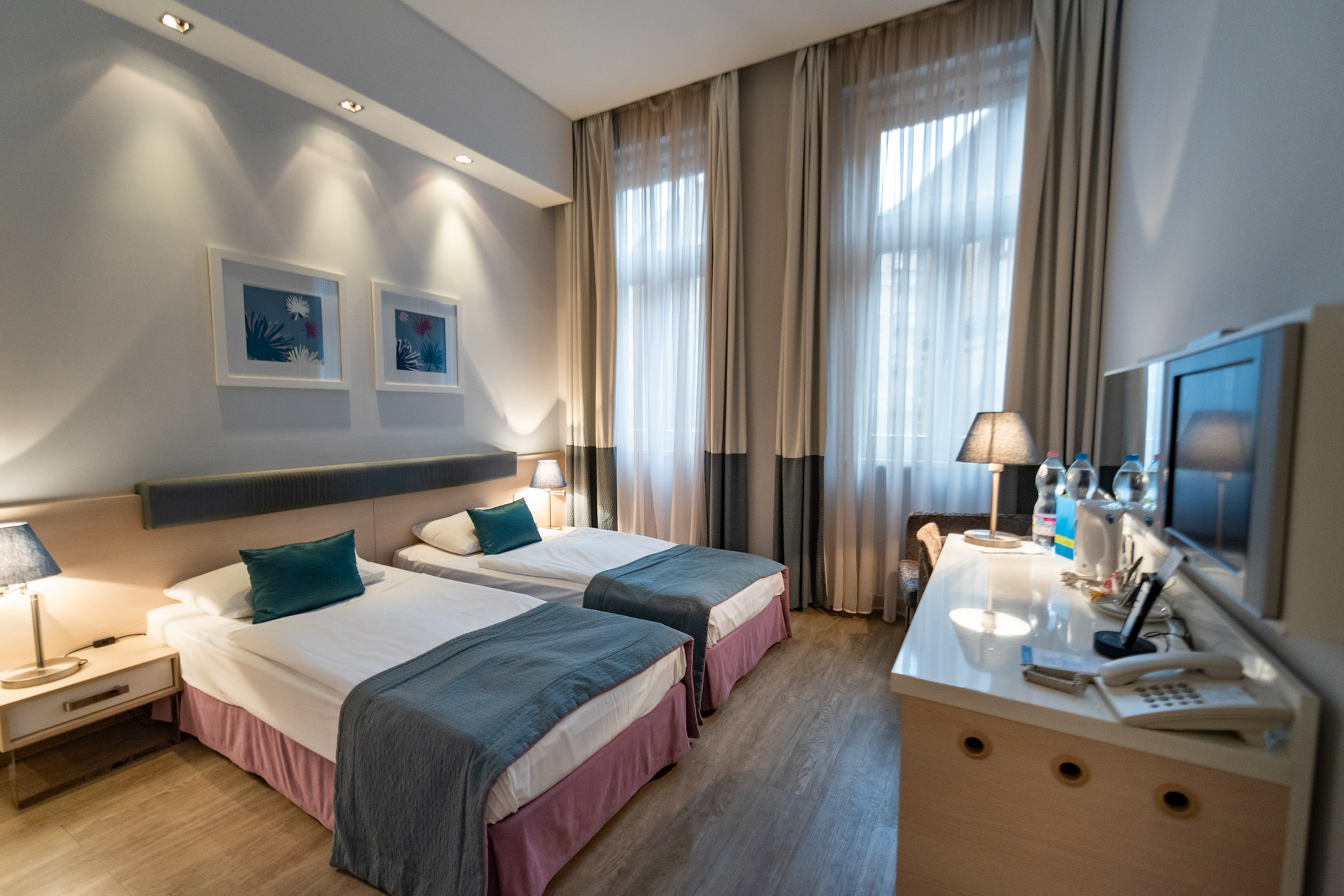 غرفة متصلة عائلية بسرير مزدوج، Atrium Hotel by Mellow Mood Hotels 8/10