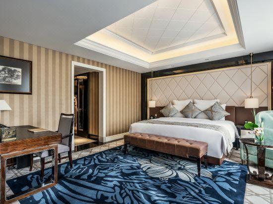 Premier, Double Bed, Executive Level
