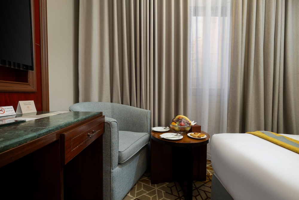 فندق اعمار المنار(Emaar Al Manar Hotel) 34/37