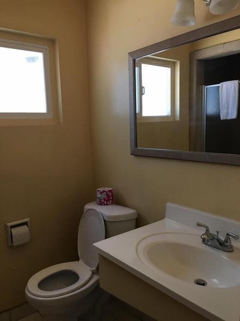 Sky Ranch Inn 19/22