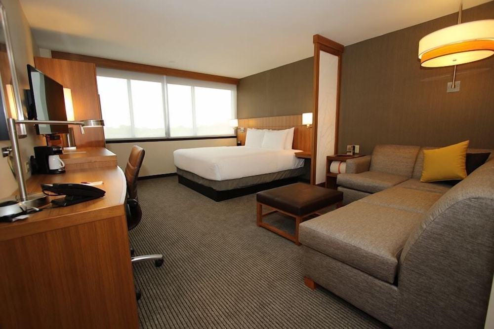 Hyatt Place Chicago O'Hare Airport 11/50