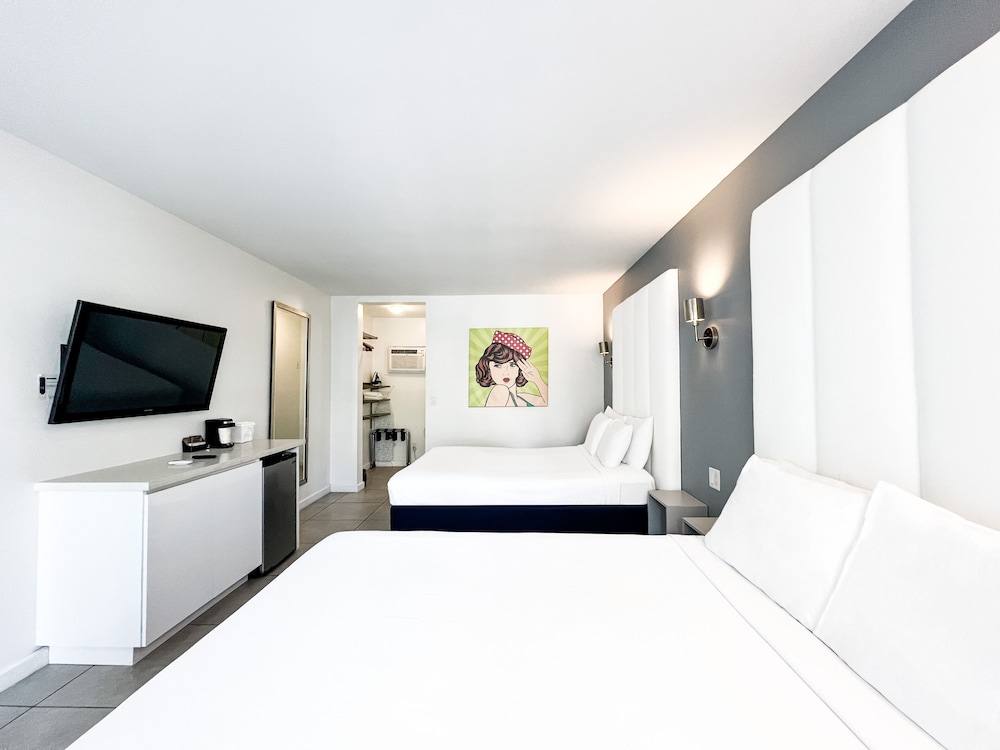 Royal Palms Resort And Spa A North Beach Village Resort Hotel 45/80