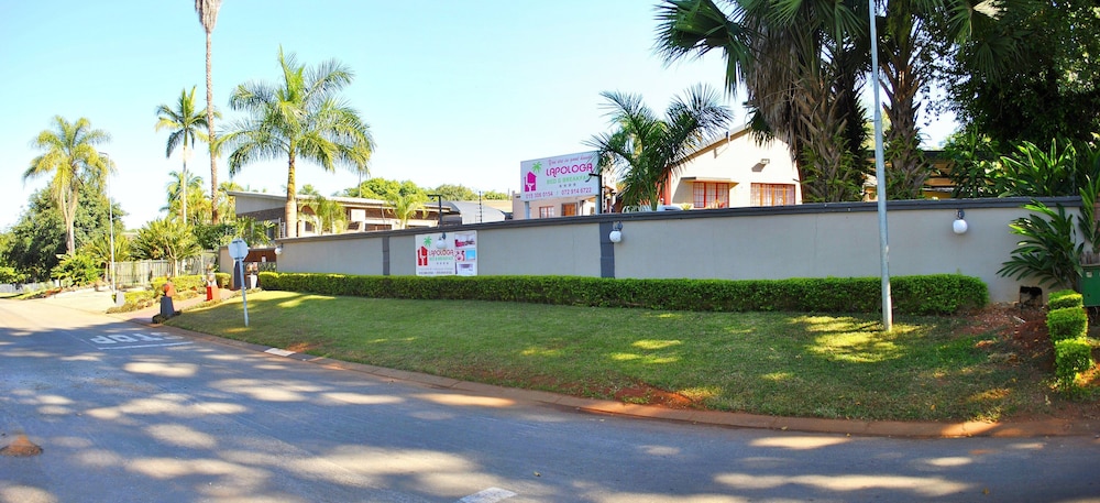 Lapologa Bed And Breakfast 29/34