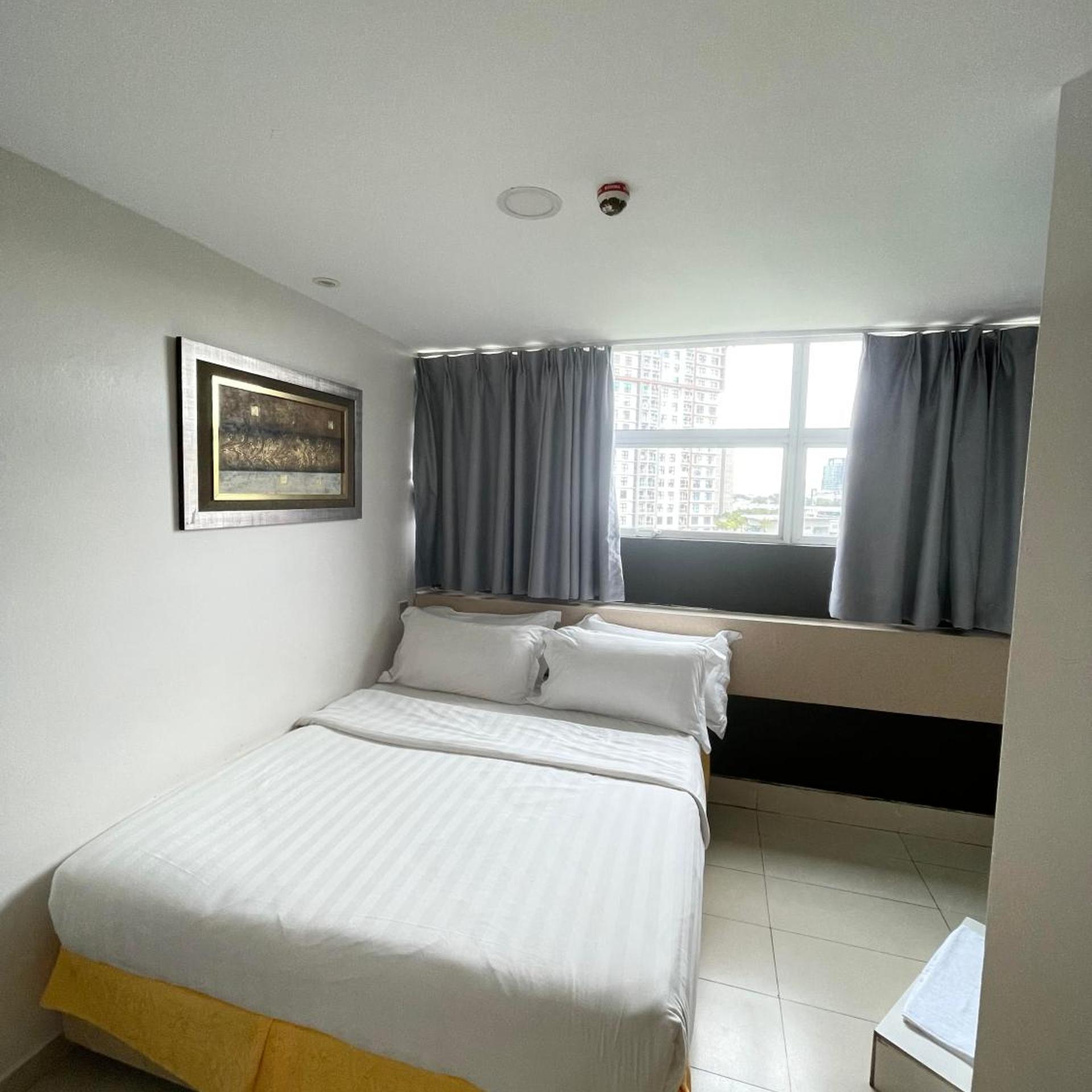 غرفة قياسية بسرير مزدوج