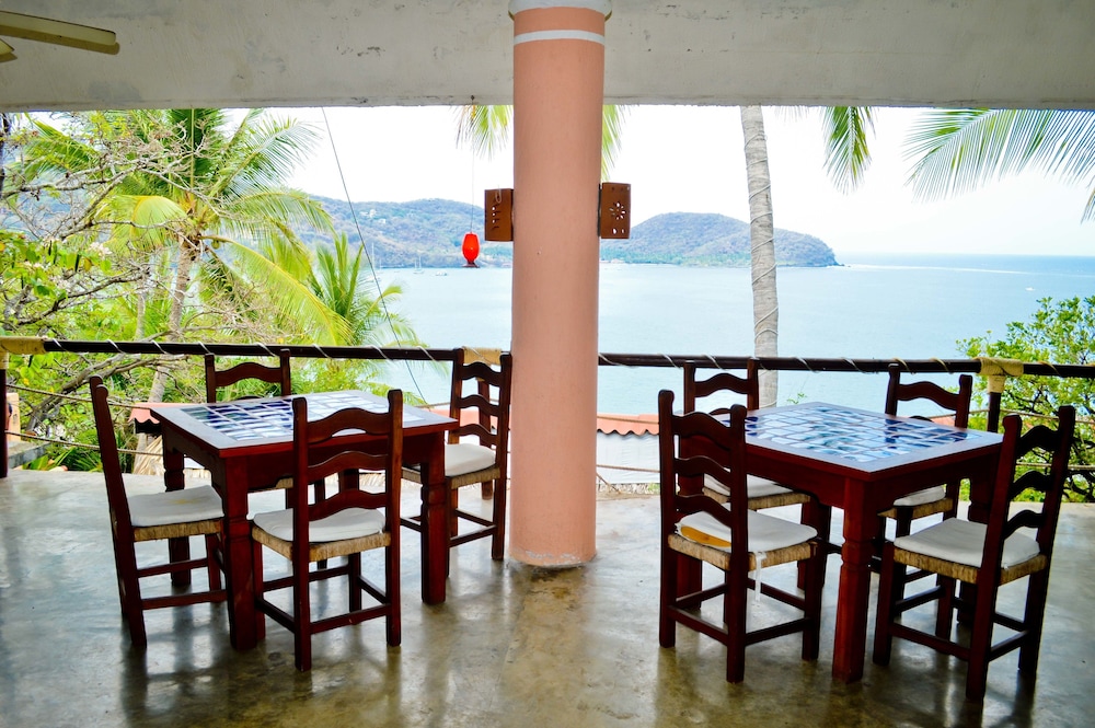 Catalina Beach Resort 33/50