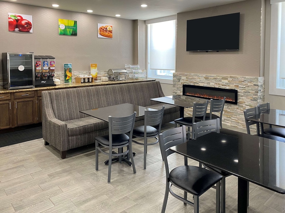Quality Inn & Suites Kansas City Downtown 41/50