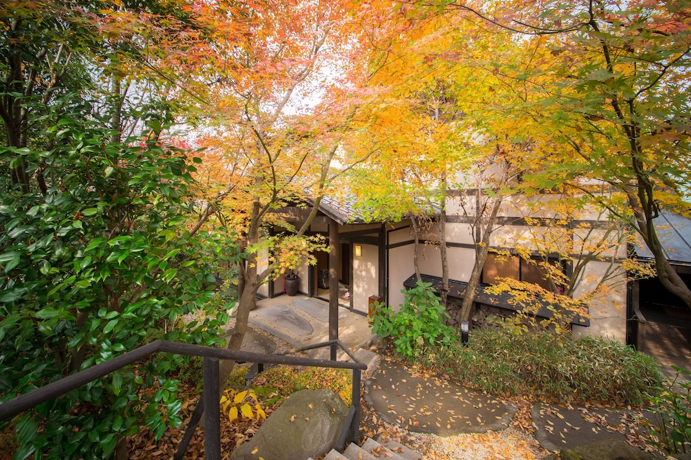 Yufuin Onsen Toshoan 42/44