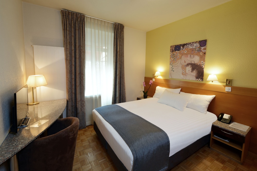 Des Alpes Hotel 4/48