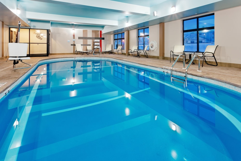 Holiday Inn Express Hotel Suites York Ne Market Street 25/46