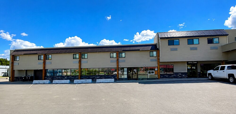 Homestead Inn & Suites 32/44