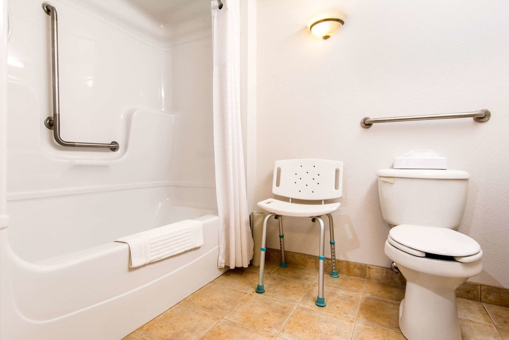 Comfort Inn and Suites Shawinigan 11/47