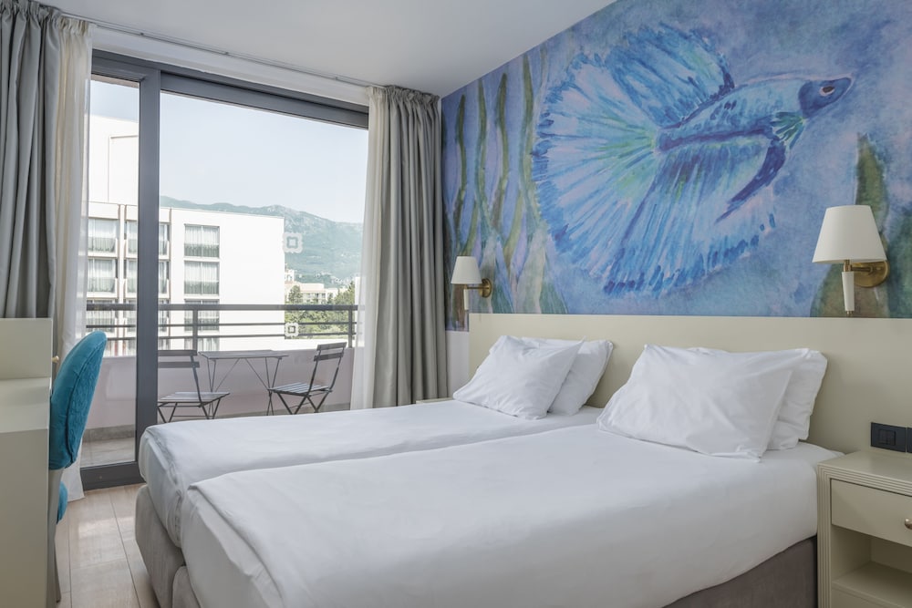 Iberostar Waves Bellevue 25/74