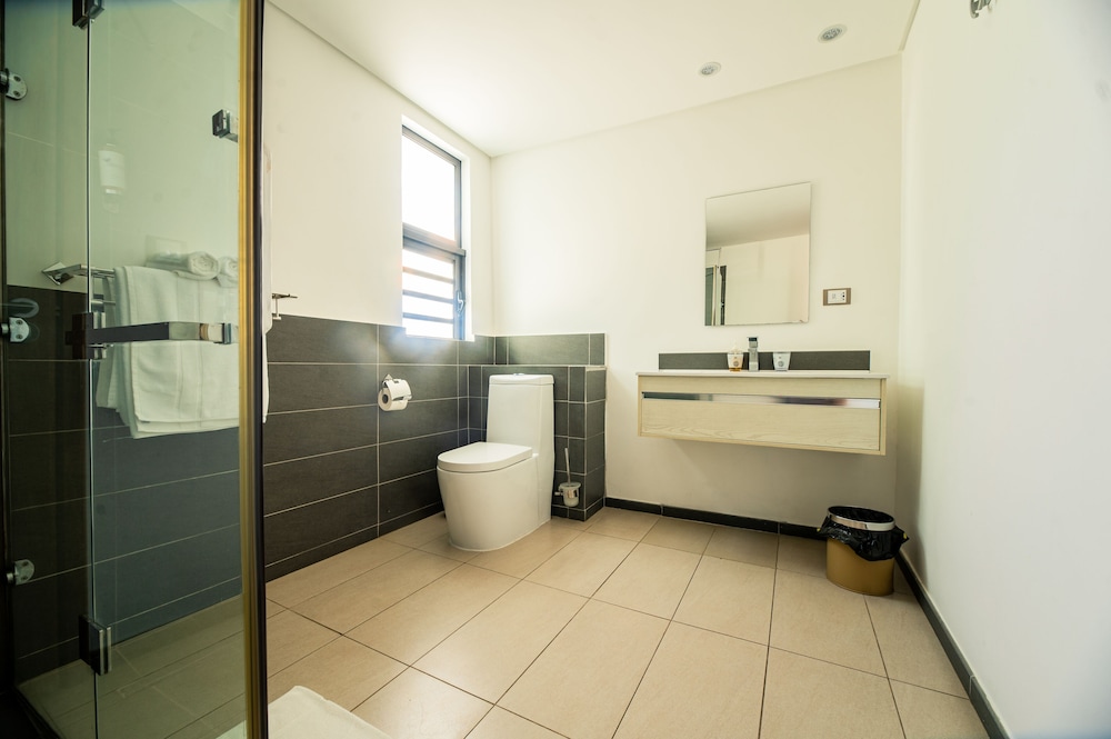 Toparadis Guest House 34/36