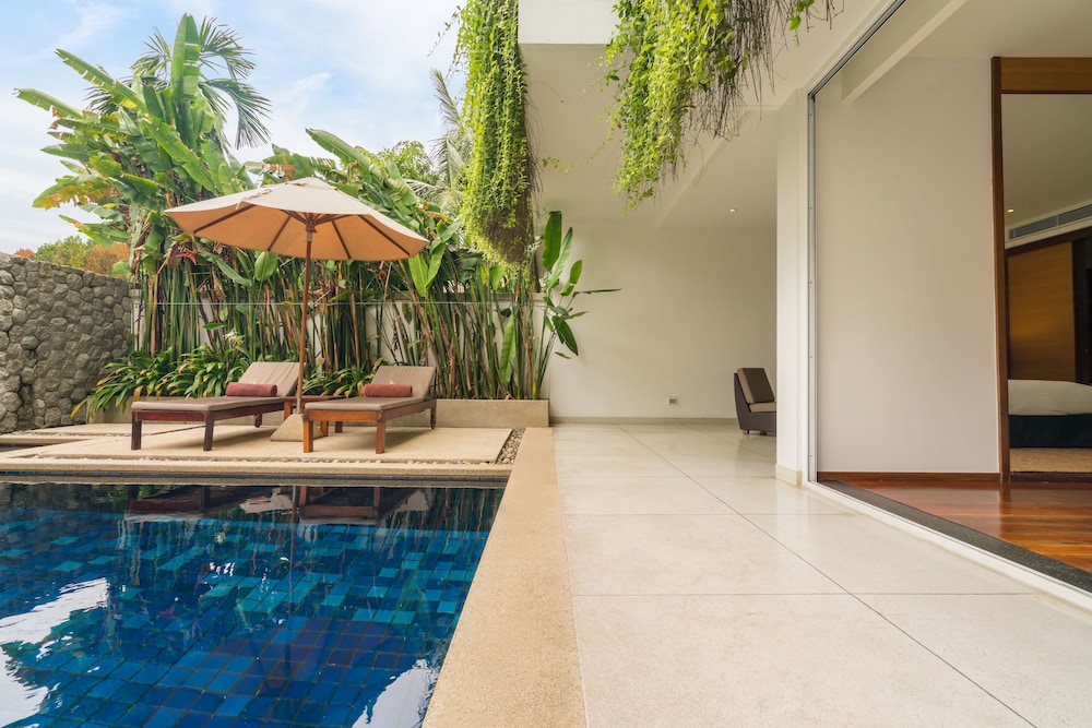 THE CHAVA RESORT 30/58