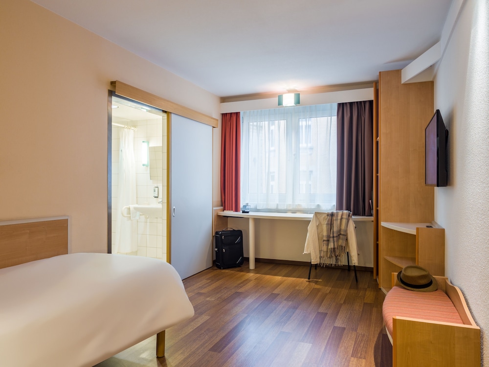 Ibis Stuttgart Centrum 19/62