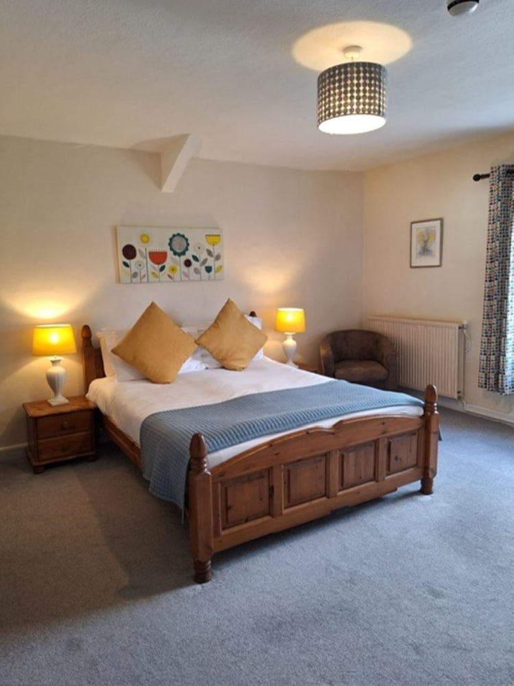 Pheasant Inn 18/49