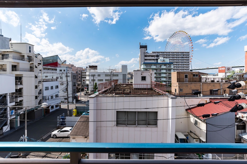 Bijou Suites Ferries Wheel View 4/50