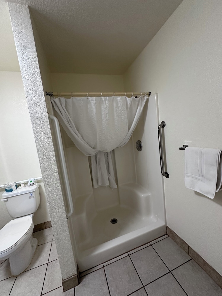 Bayview Inn 42/45