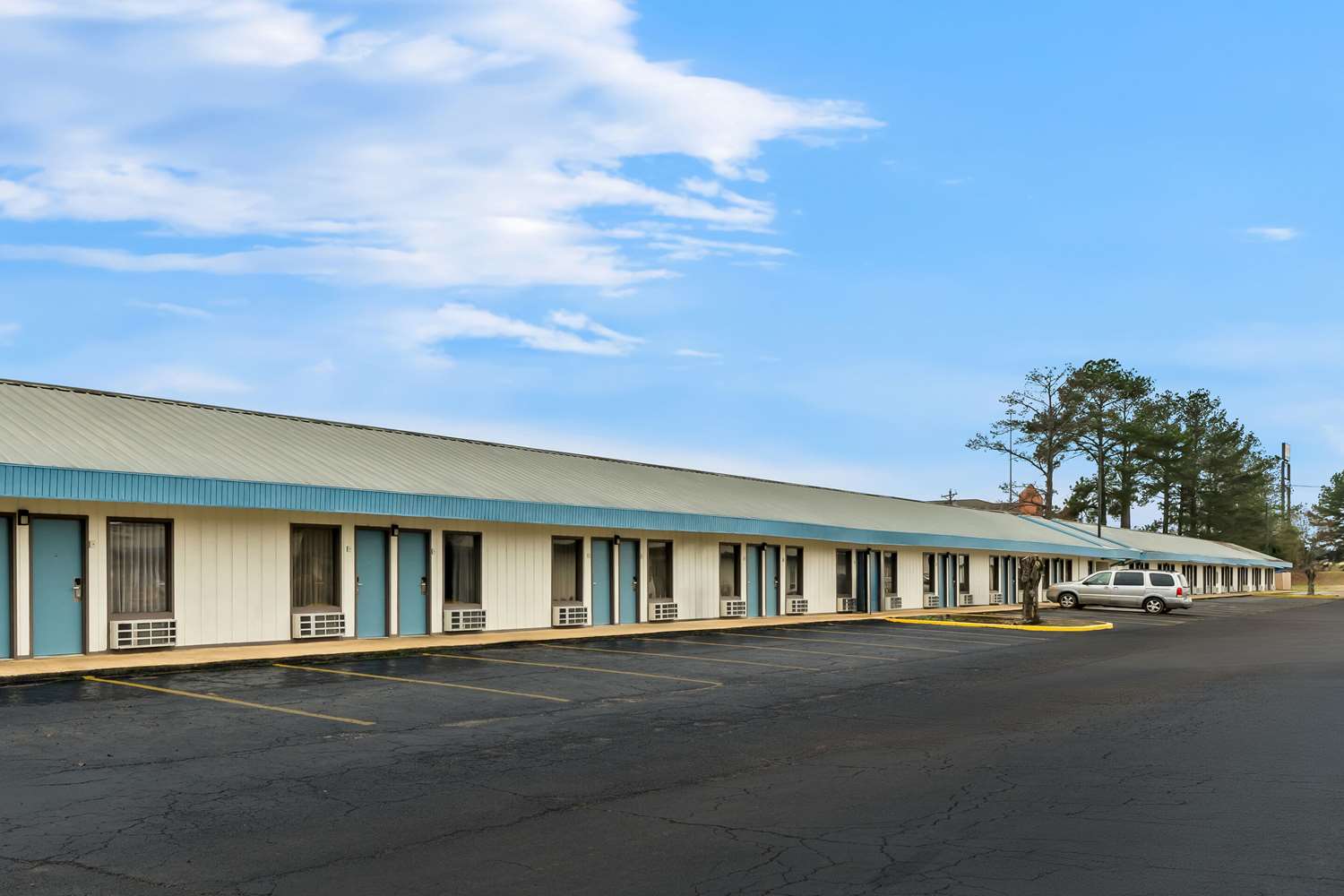 Rodeway Inn & Suites Brookhaven, MS 2/16