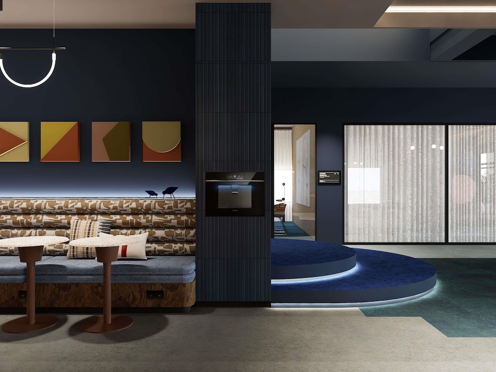 TRIBE Hotel Den Haag Centraal 25/54