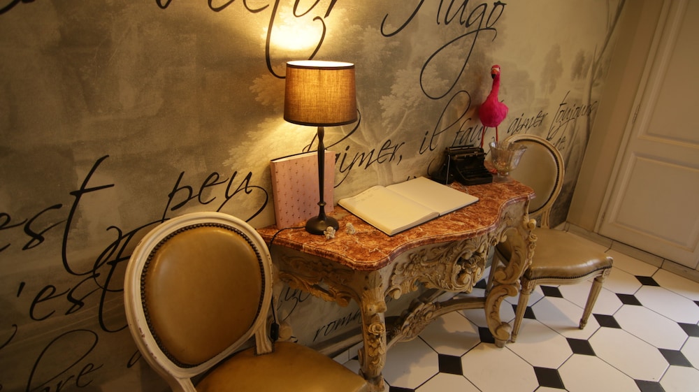 Hotel Romance Malesherbes By Patrick Hayat Formerly Romance Malesherbes 56/66
