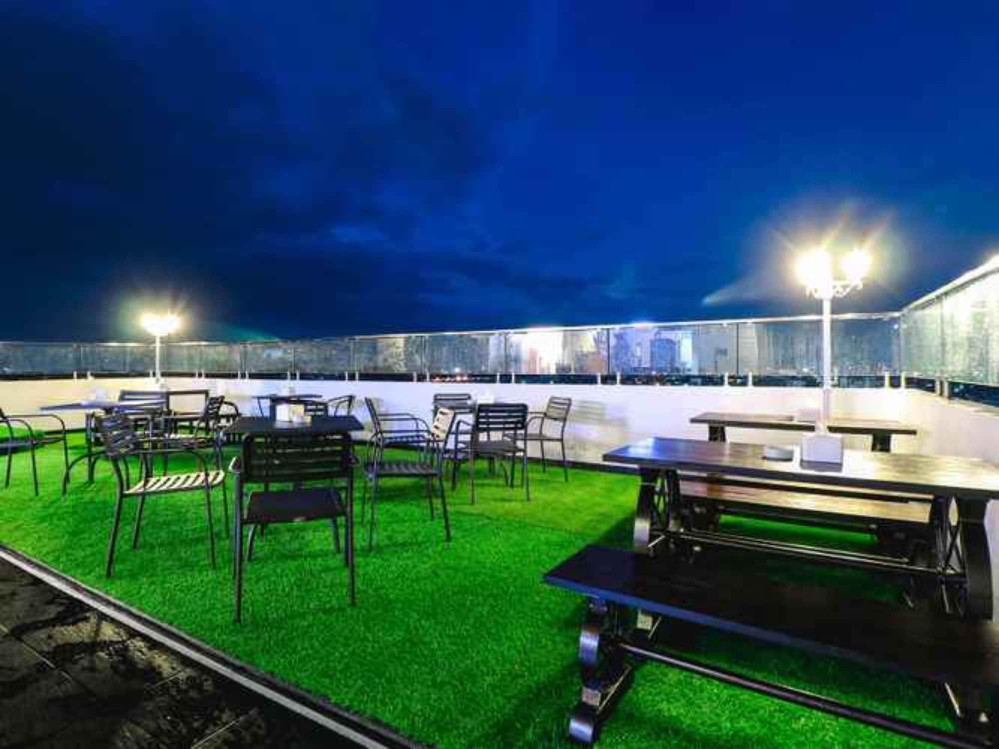 Nivia Hotel Medan 23/25