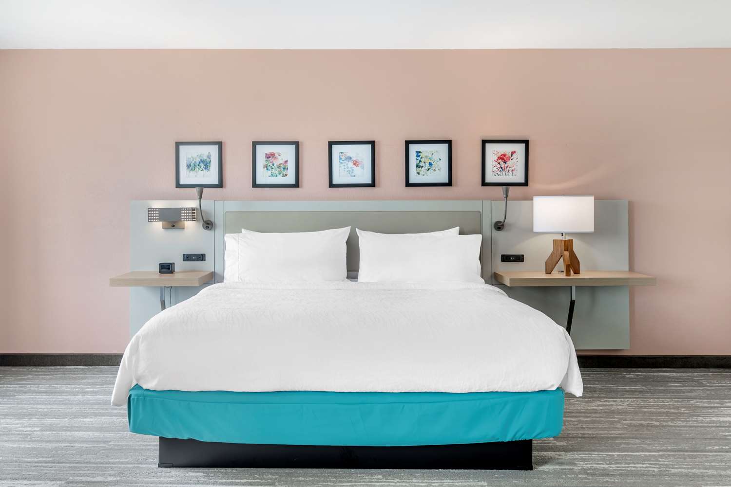 1 King Bed Deluxe with Sofabed، Hilton Garden Inn Atlanta Ne Gwinnett 5/7