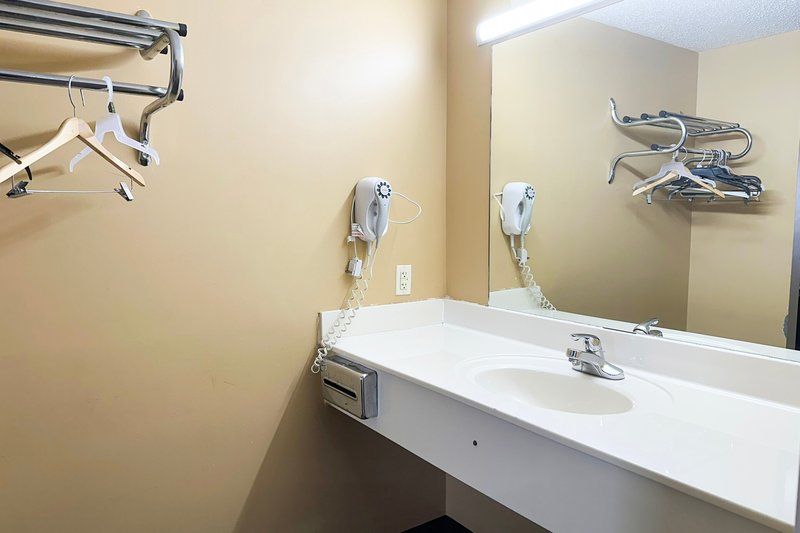 Garden Inn & Suites 17/17