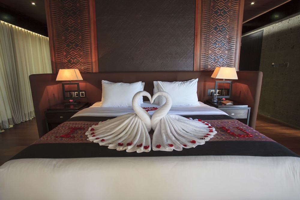 Sanctoo Suites And Villas 30/76