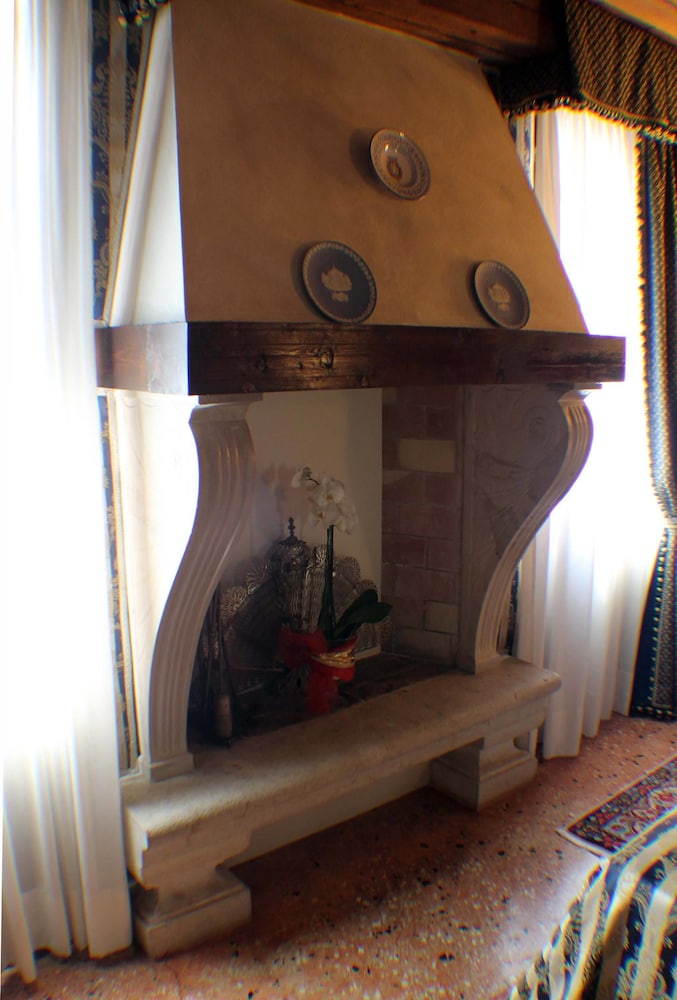 Hotel Palazzo Abadessa 4/50