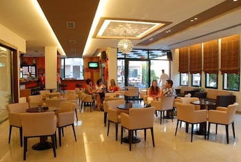Oscar Hotel 35/49