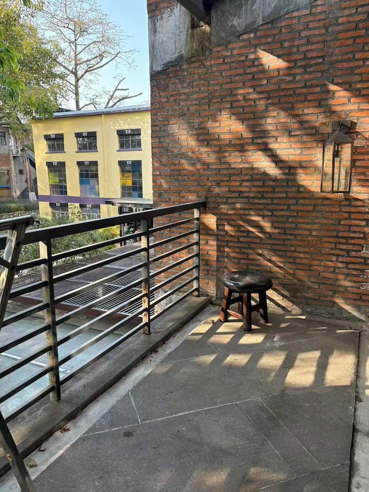 Guangzhou Baiming Fangyuan Apartment 27/47