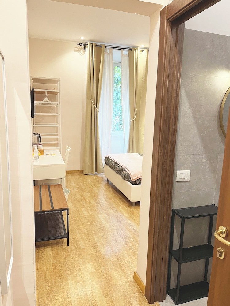 Bed&Bicycle Guesthouse 51/61