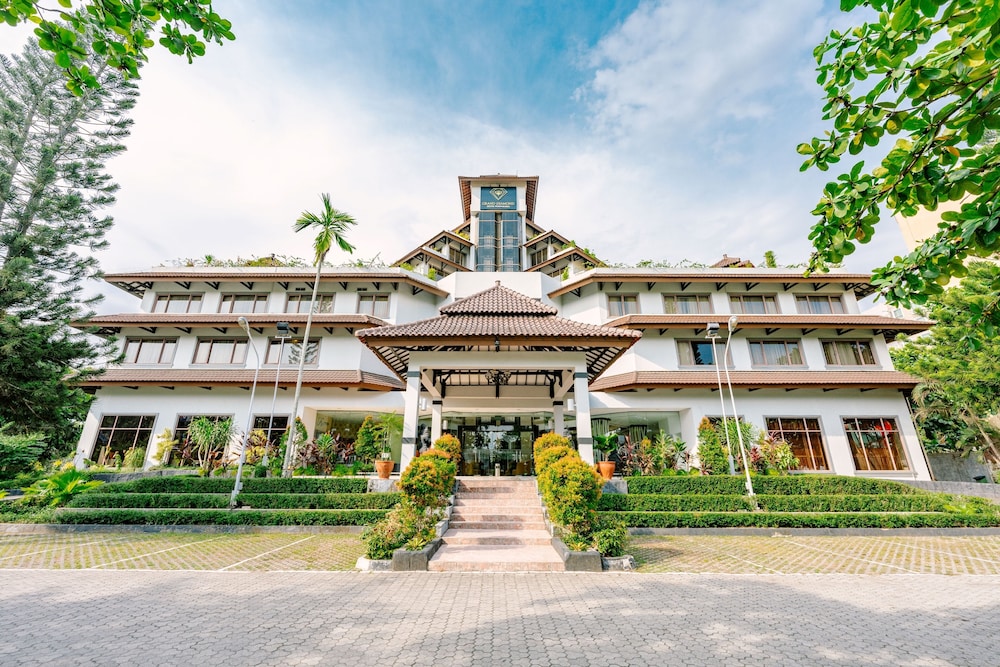 Grand Diamond Hotel Yogyakarta in Maguwoharjo
