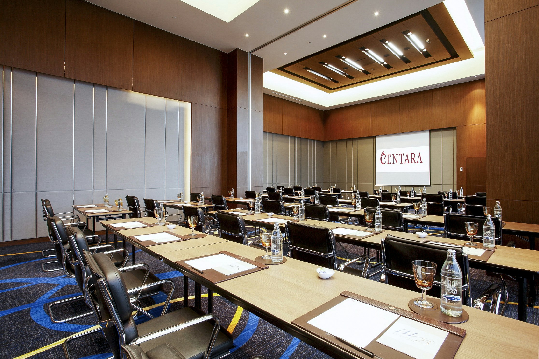 Centara Grand and Bangkok Convention Centre at CentralWorld 37/50
