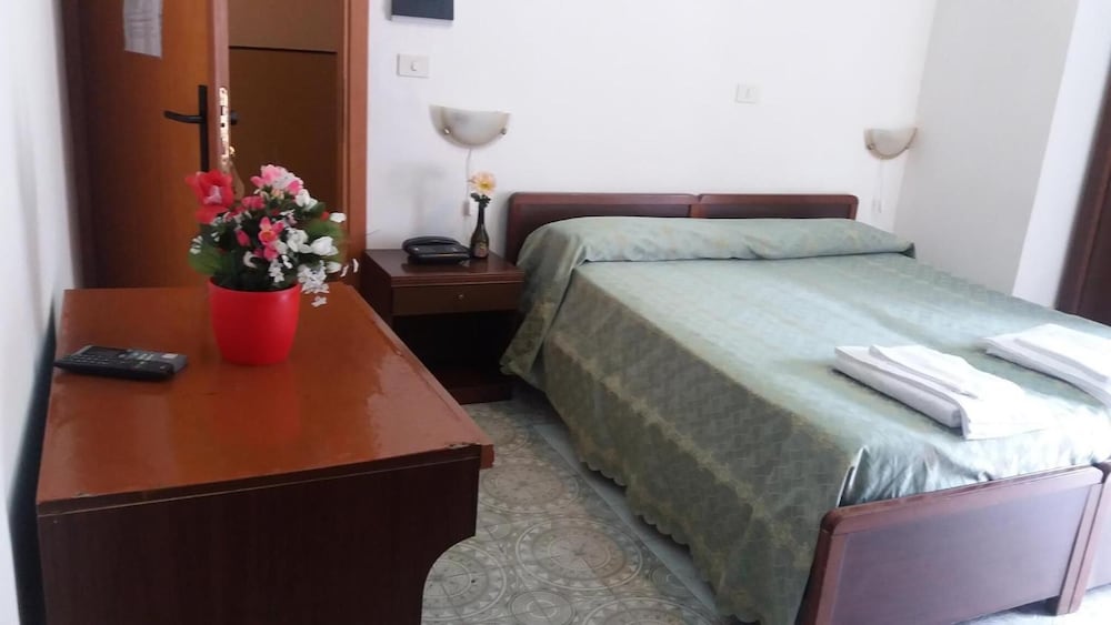 Hotel Calabria 13/50